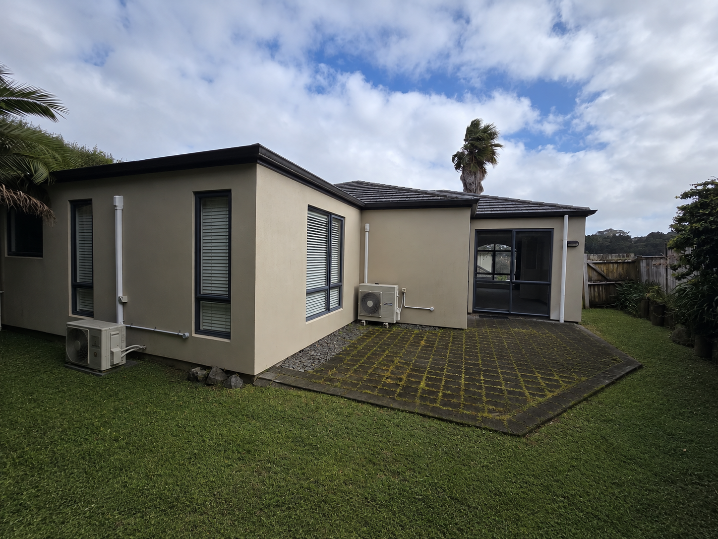 Modern Four-Bedroom Flat Bush Home with Dual Living Spaces