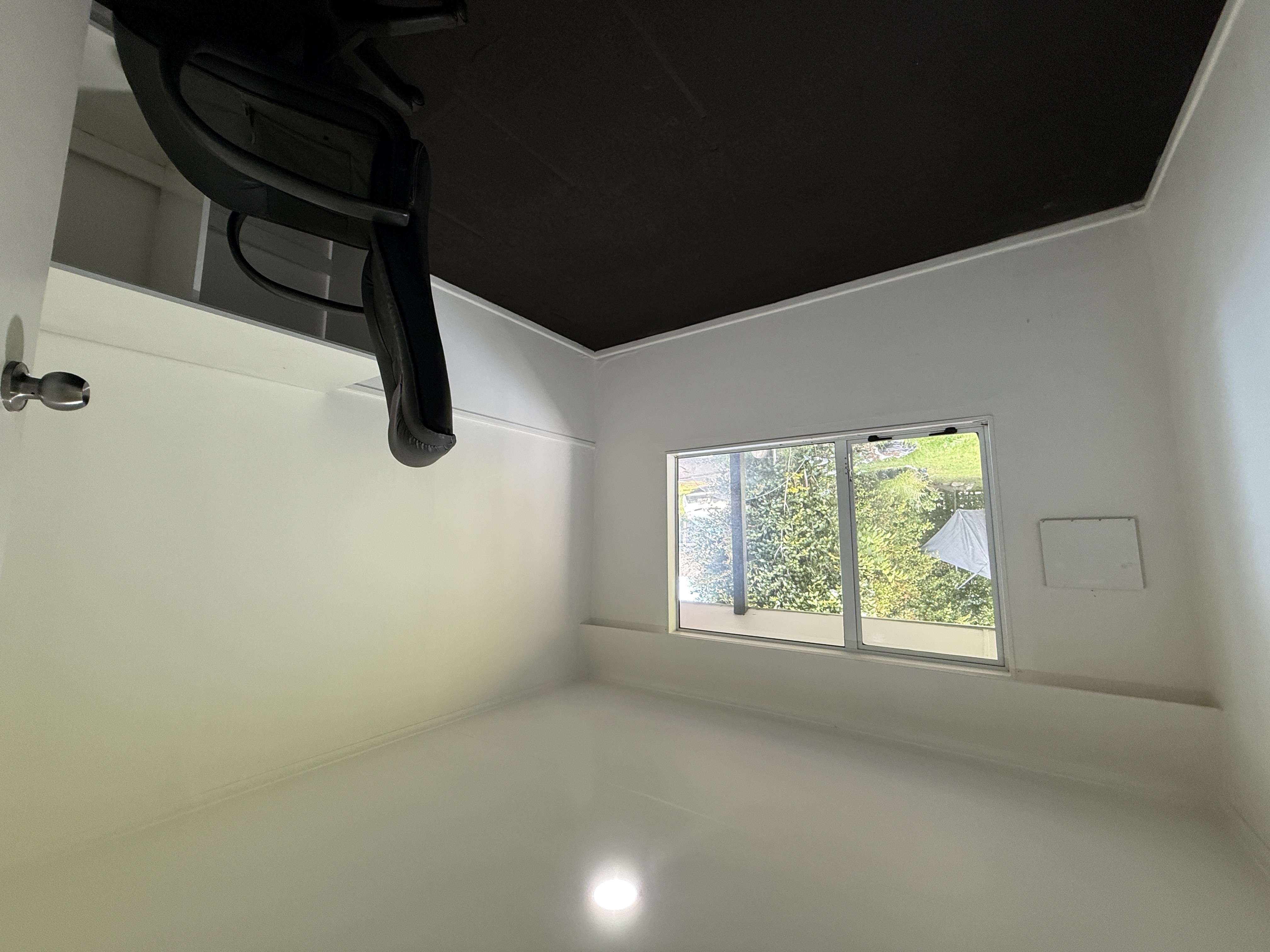 Modern CBD Apartment, Three Bedrooms, Fully Furnished