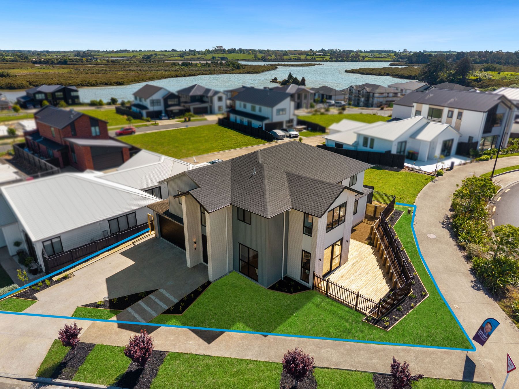 Contemporary Living in Mt Victoria