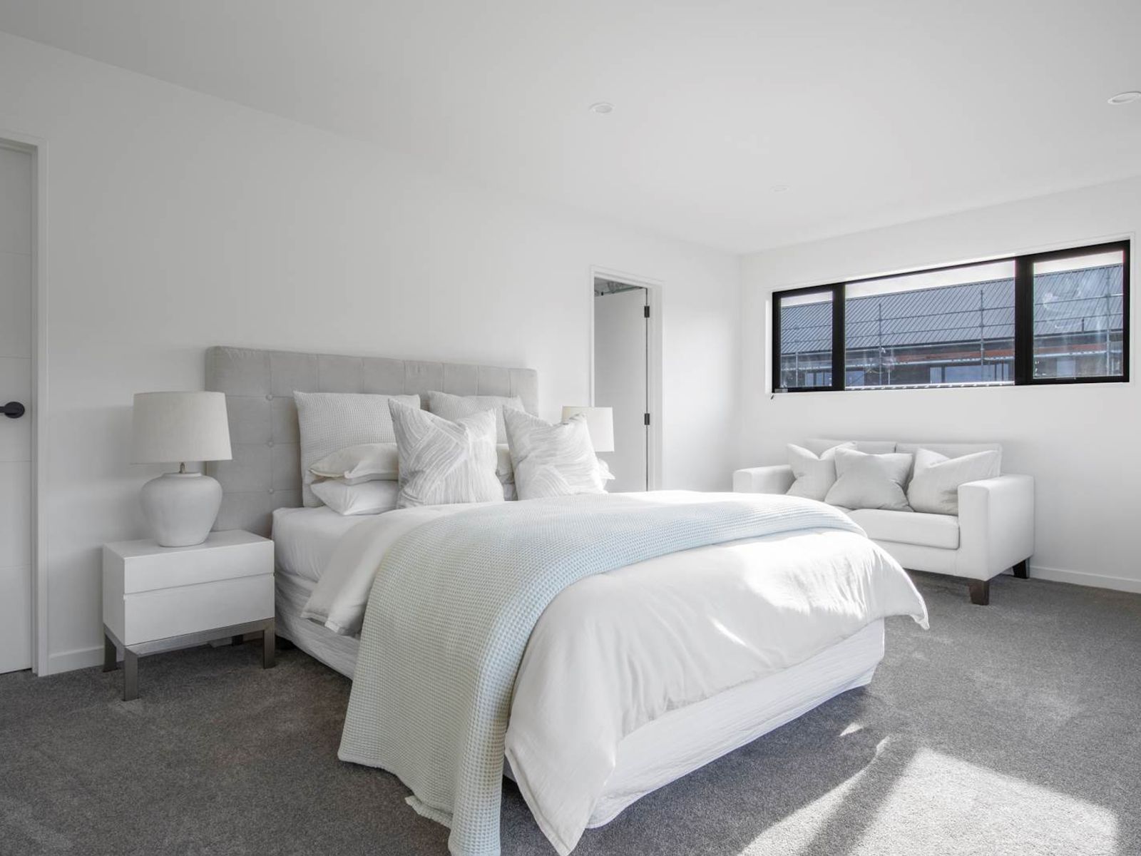 Stylish 2 Bedroom Home in Prime Location