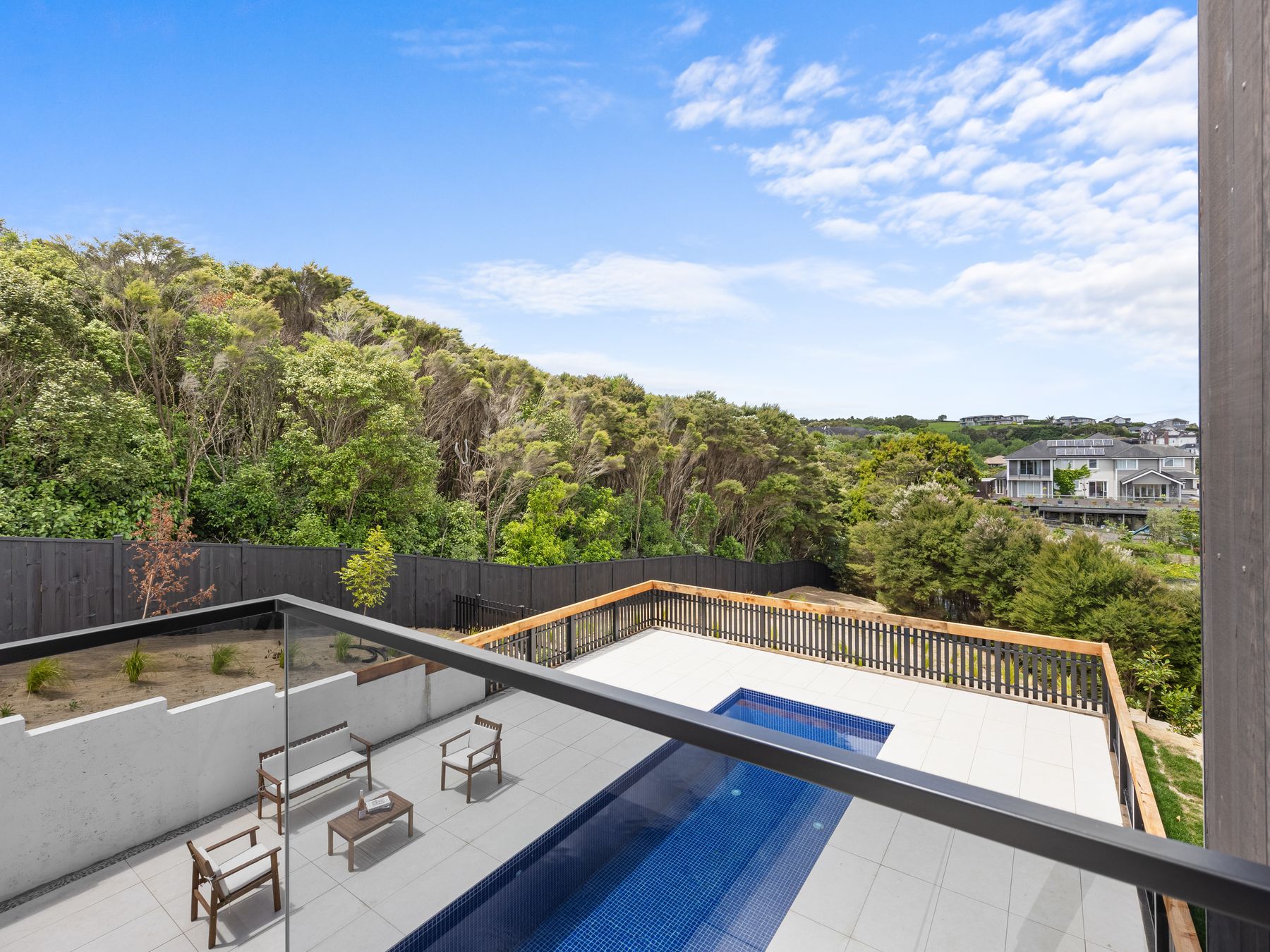 Fantastic 2 Bedroom Unit - Must See!
